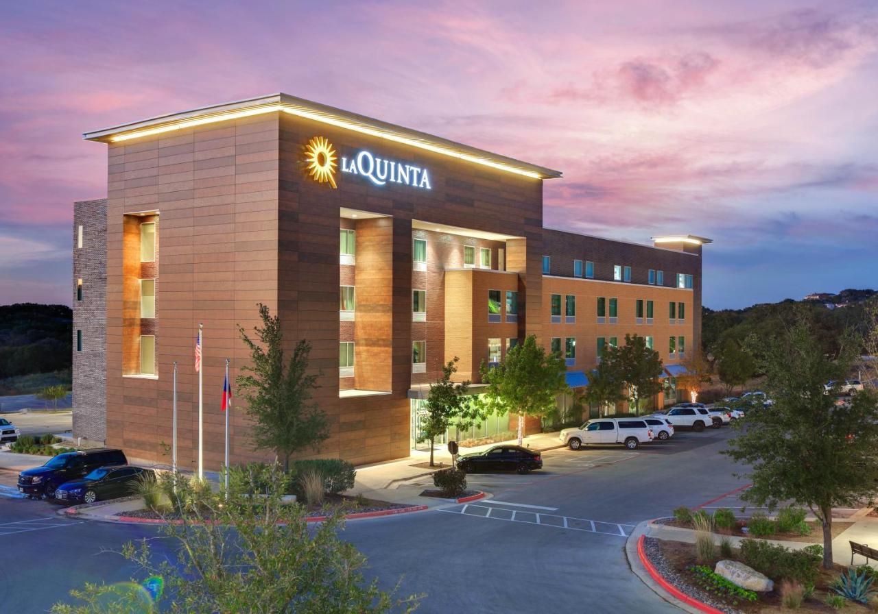 La Quinta Inn & Suites By Wyndham Lakeway Exterior foto